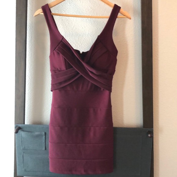 Emerald Sundae Dresses & Skirts - Emerald Sundae Banded BodyCon Dress sz  M